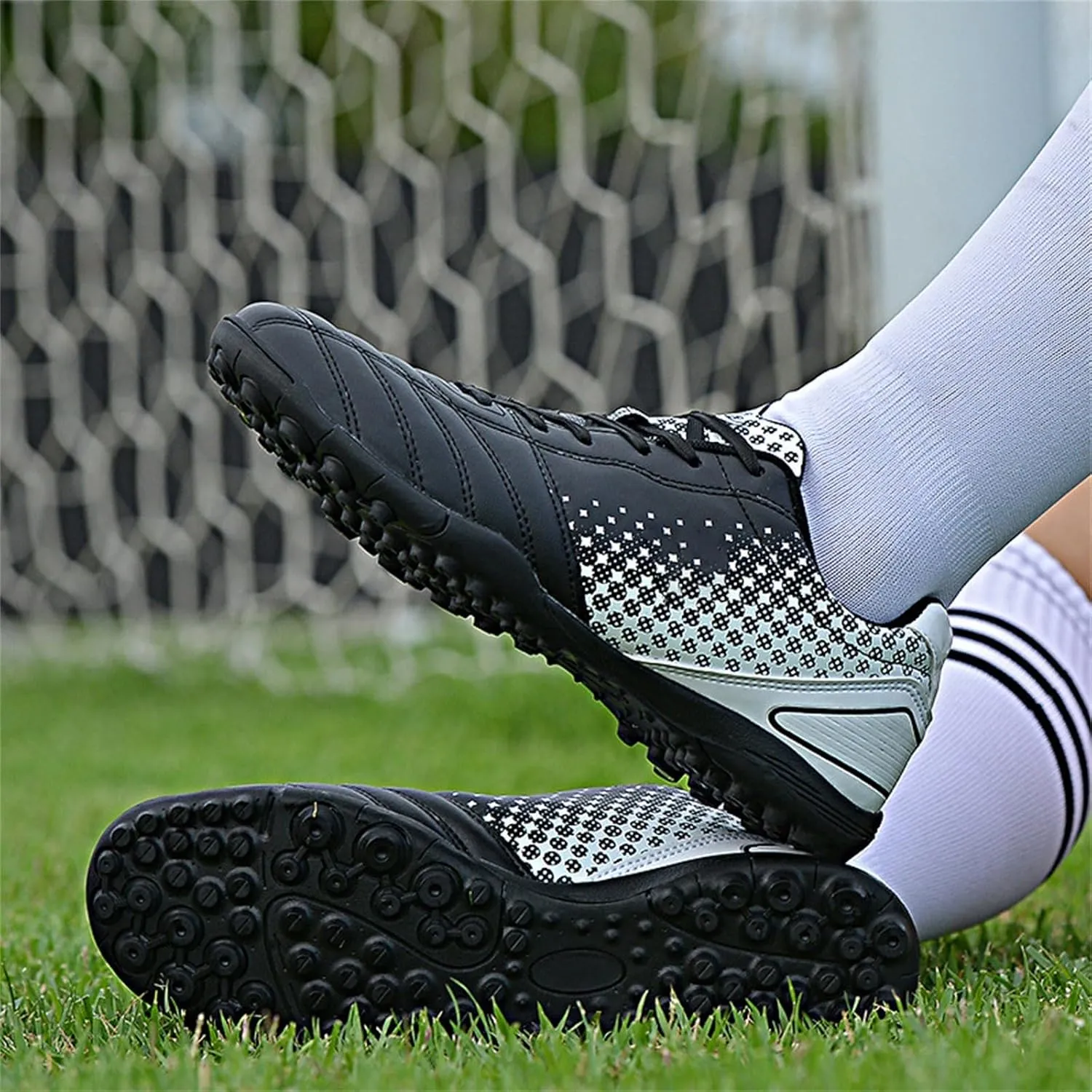 Boys Girls Soccer Cleats Kids Football Shoes High Top Training Youth Football Cleats Outdoor Athletes Shoes