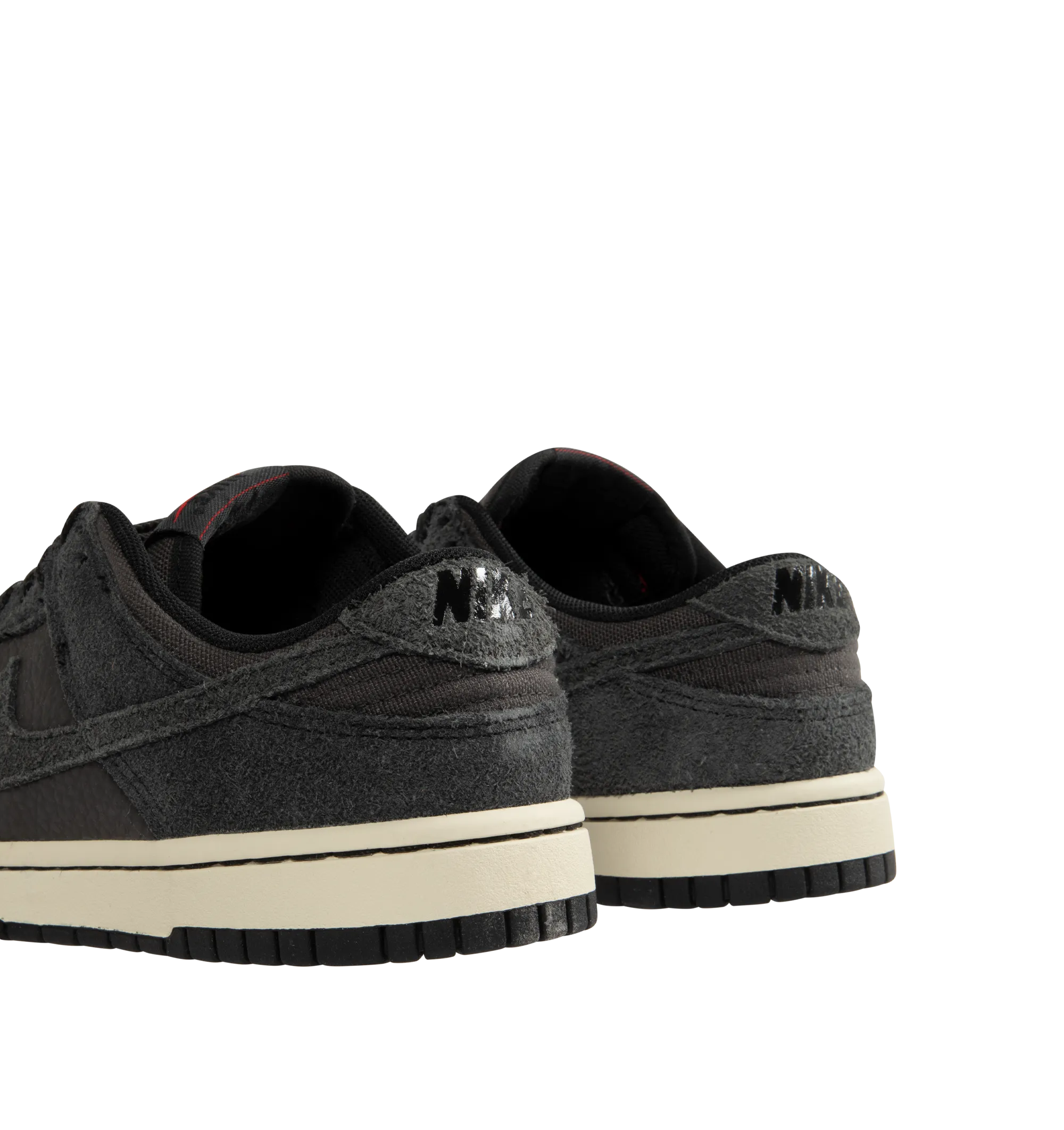 DUNK LOW RETRO PREMIUM SNEAKER (MENS)
