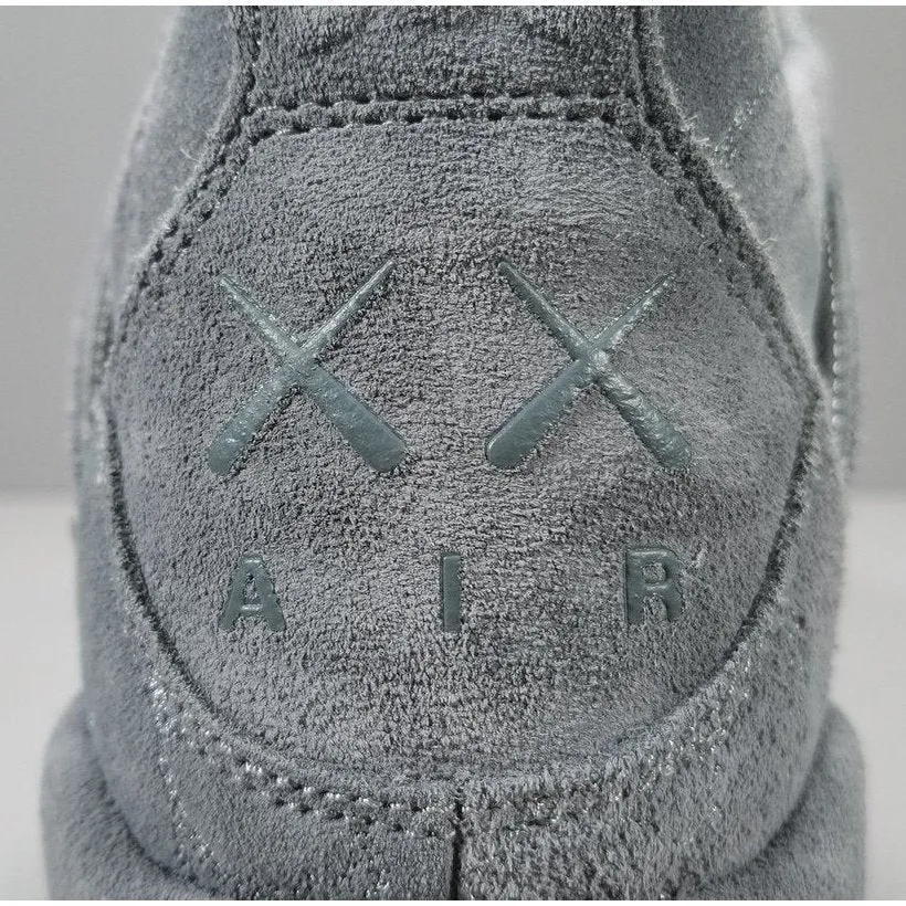 JORDAN 4 x KAWS