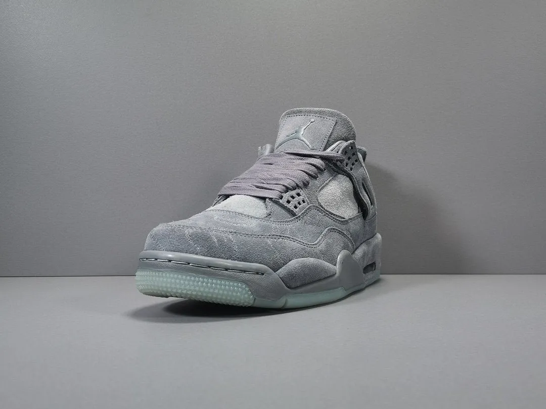 JORDAN 4 x KAWS