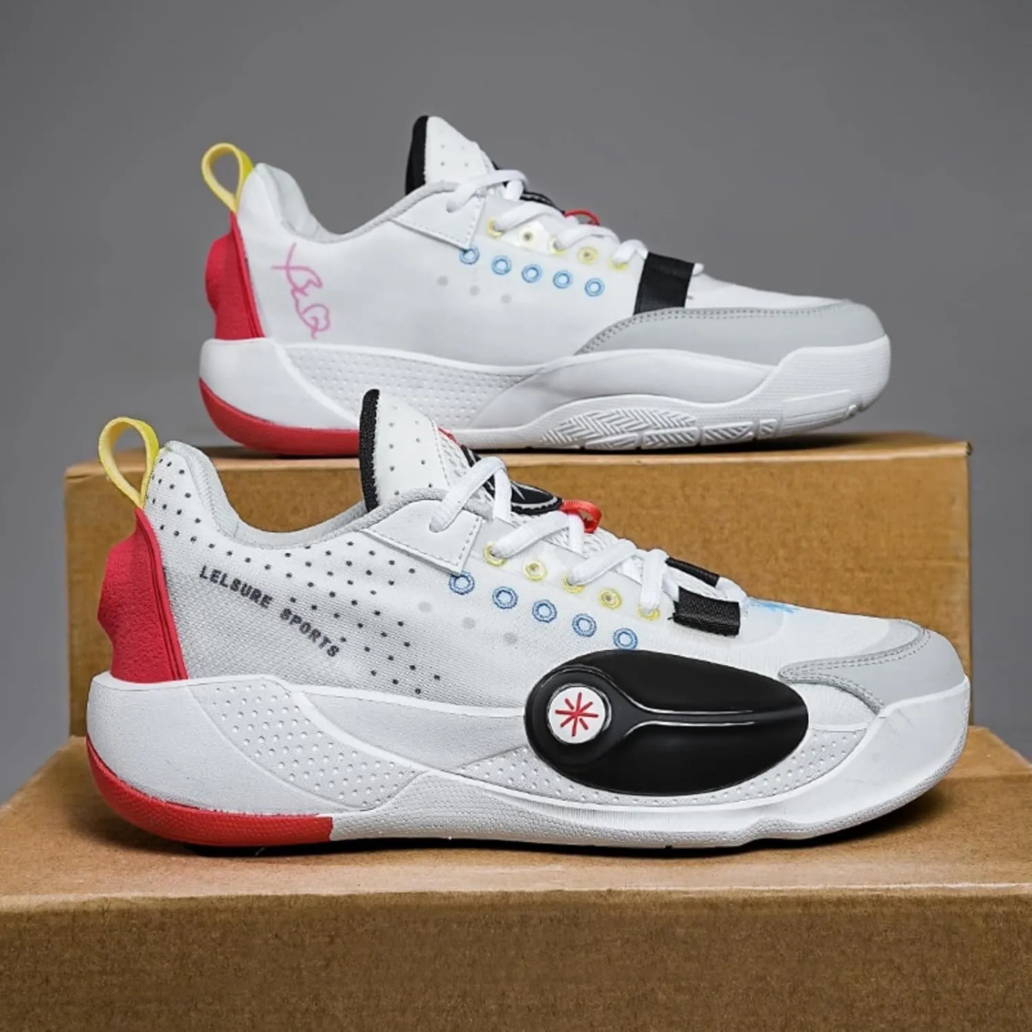 Men's Basketball Shoes Lightweight Mesh Fabric Fashionable Anti Slip Sports Running Boots