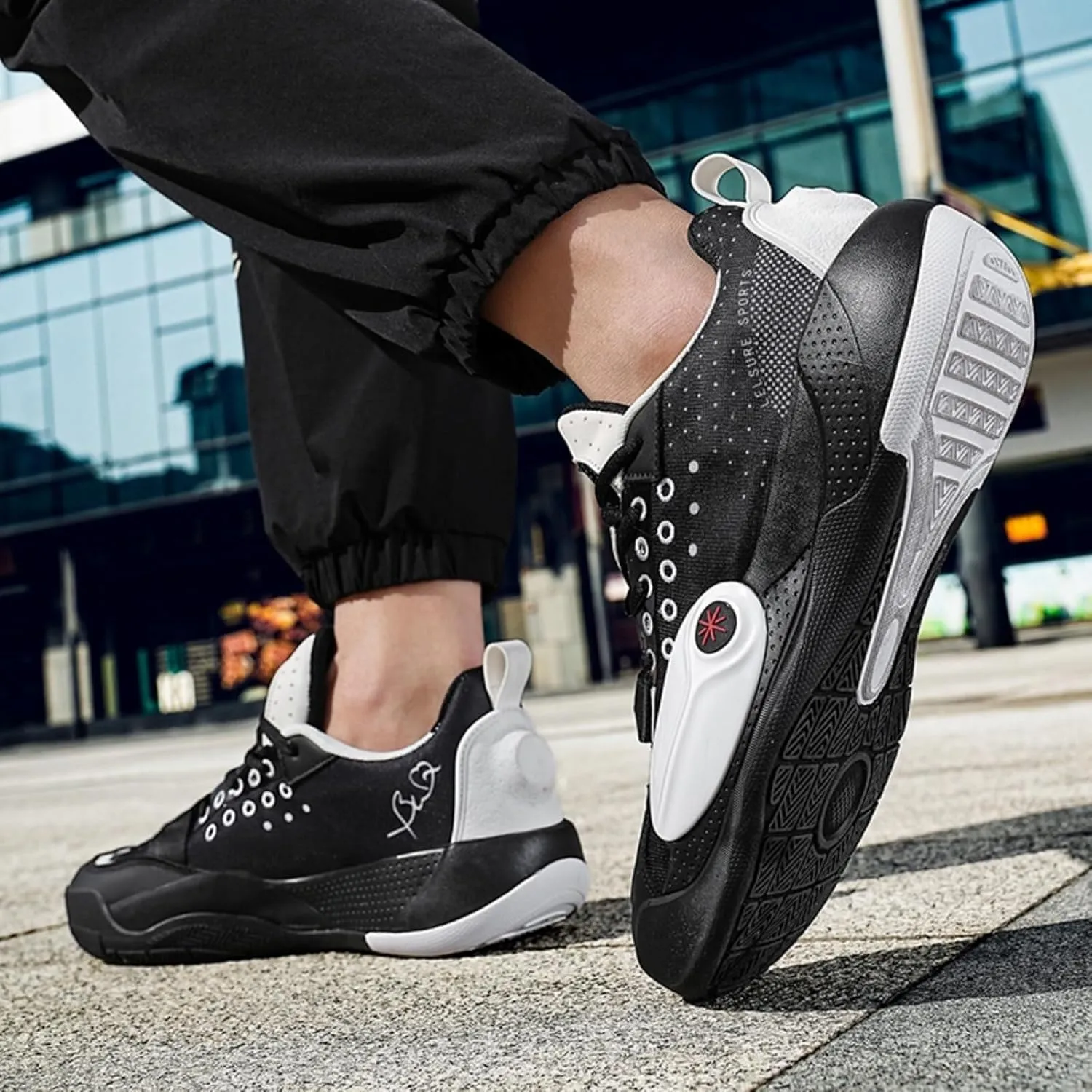Men's Basketball Shoes Lightweight Mesh Fabric Fashionable Anti Slip Sports Running Boots