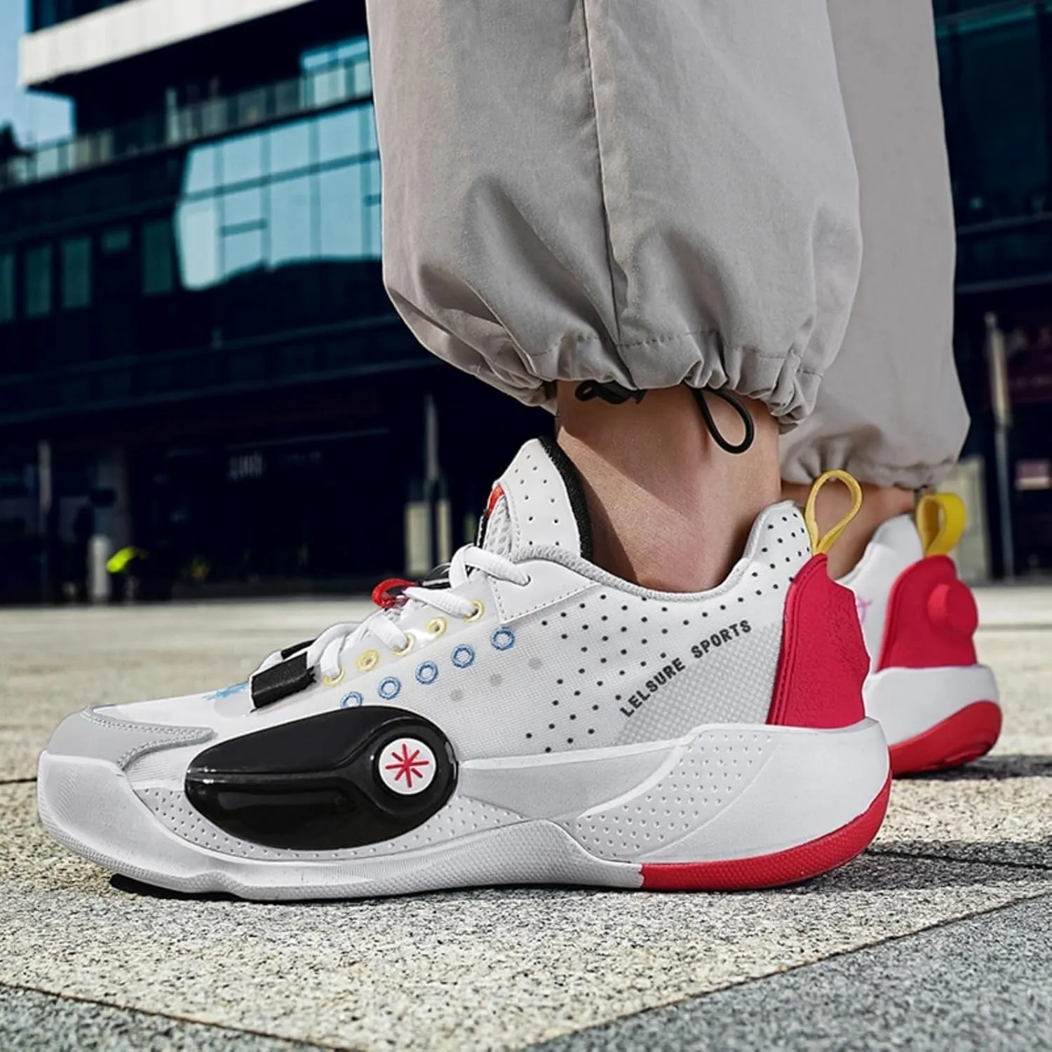Men's Basketball Shoes Lightweight Mesh Fabric Fashionable Anti Slip Sports Running Boots