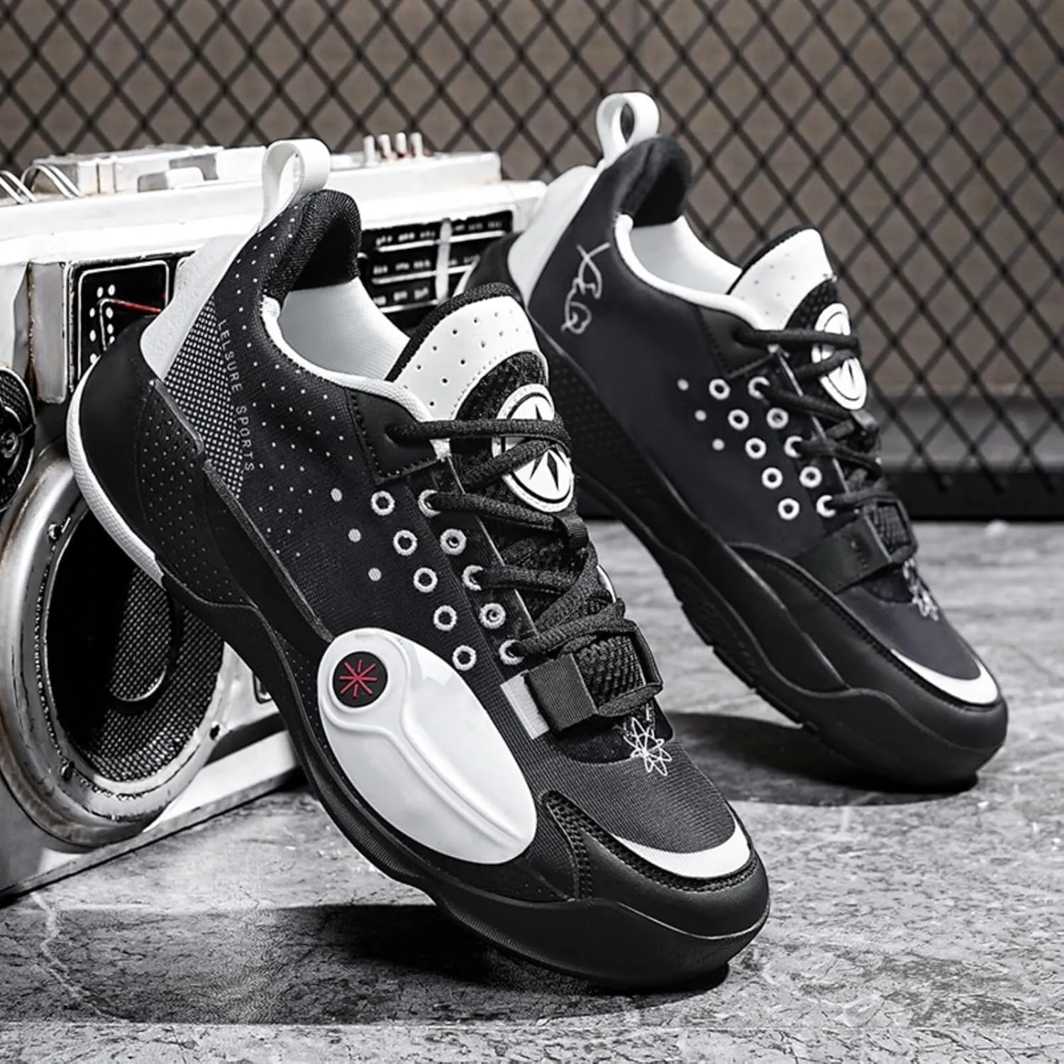 Men's Basketball Shoes Lightweight Mesh Fabric Fashionable Anti Slip Sports Running Boots