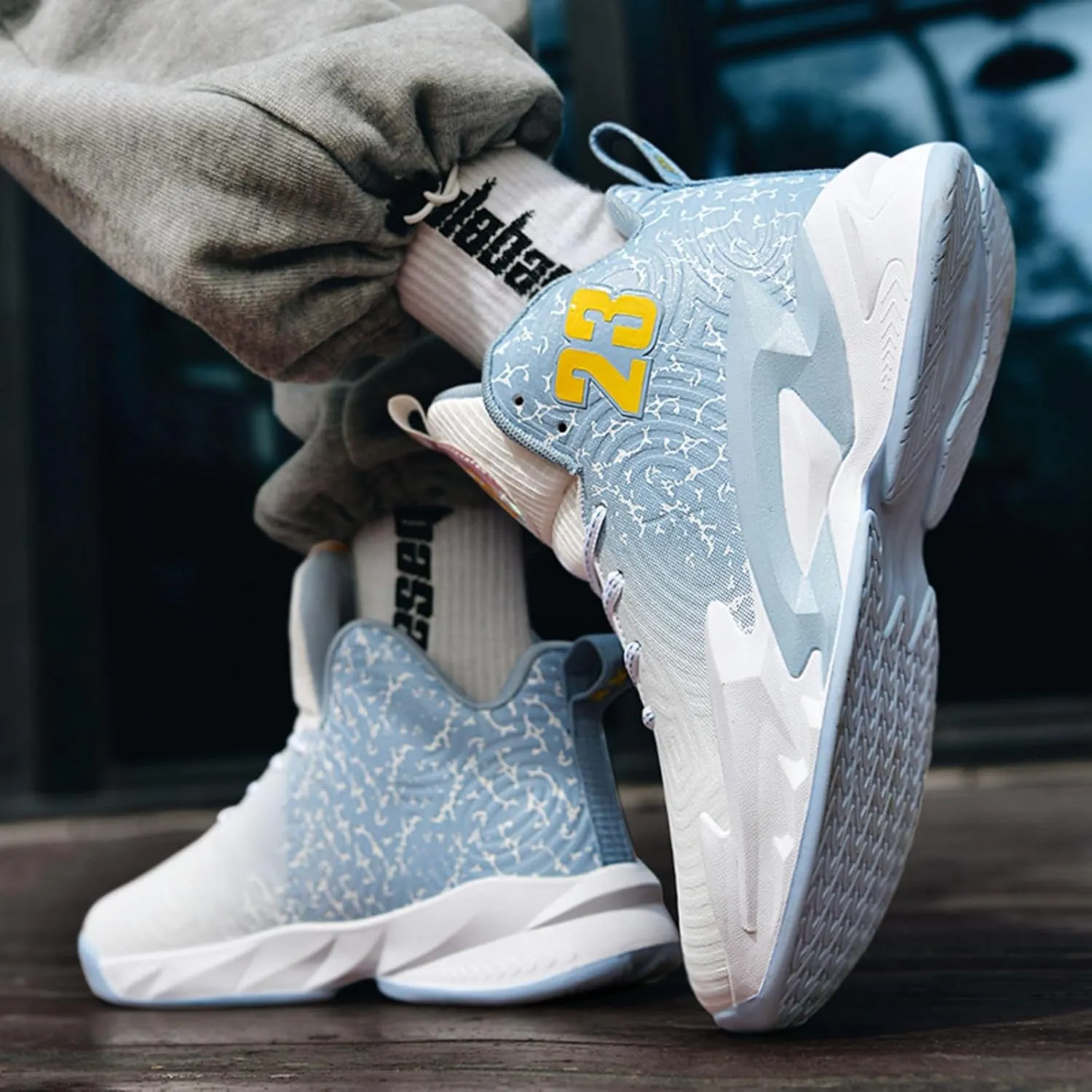 New wear-Resistant high top Basketball Shoes