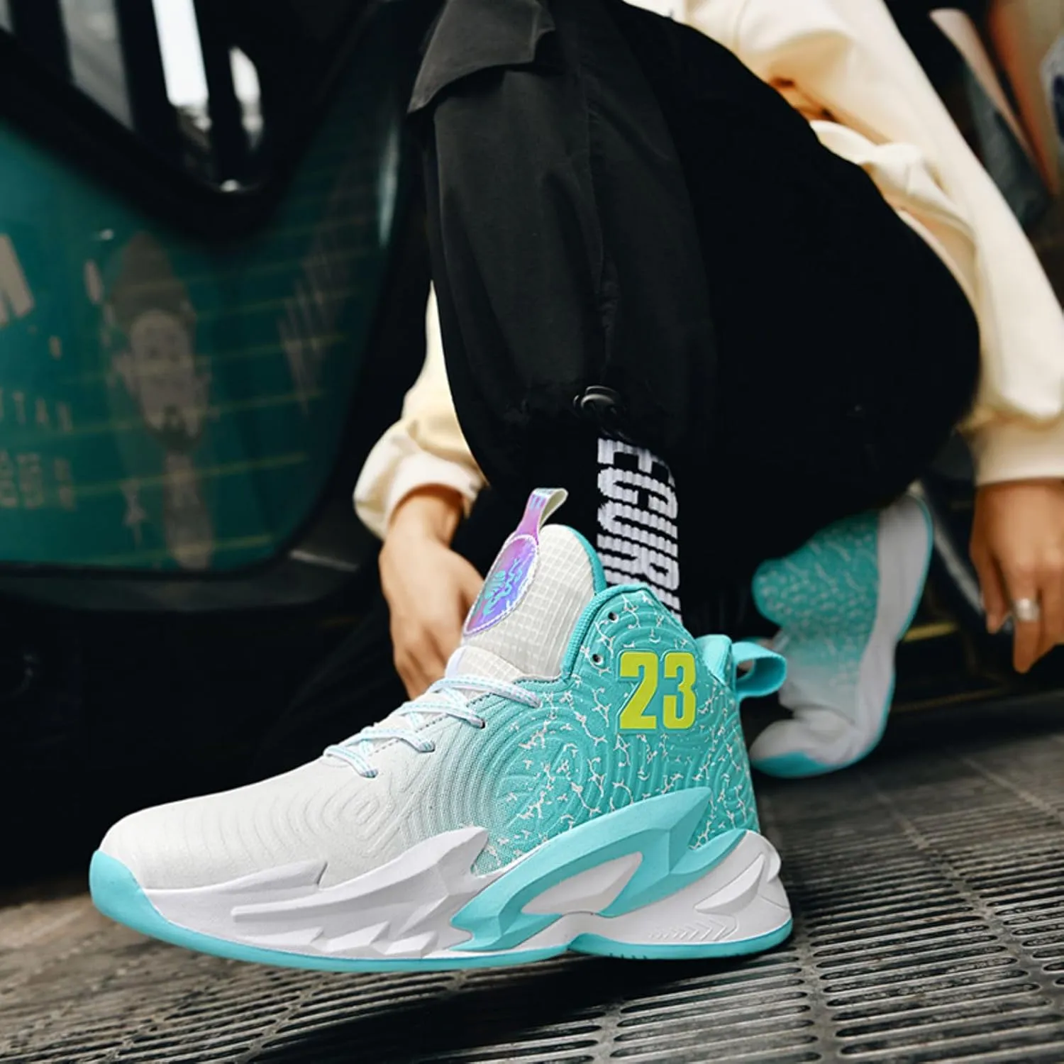 New wear-Resistant high top Basketball Shoes