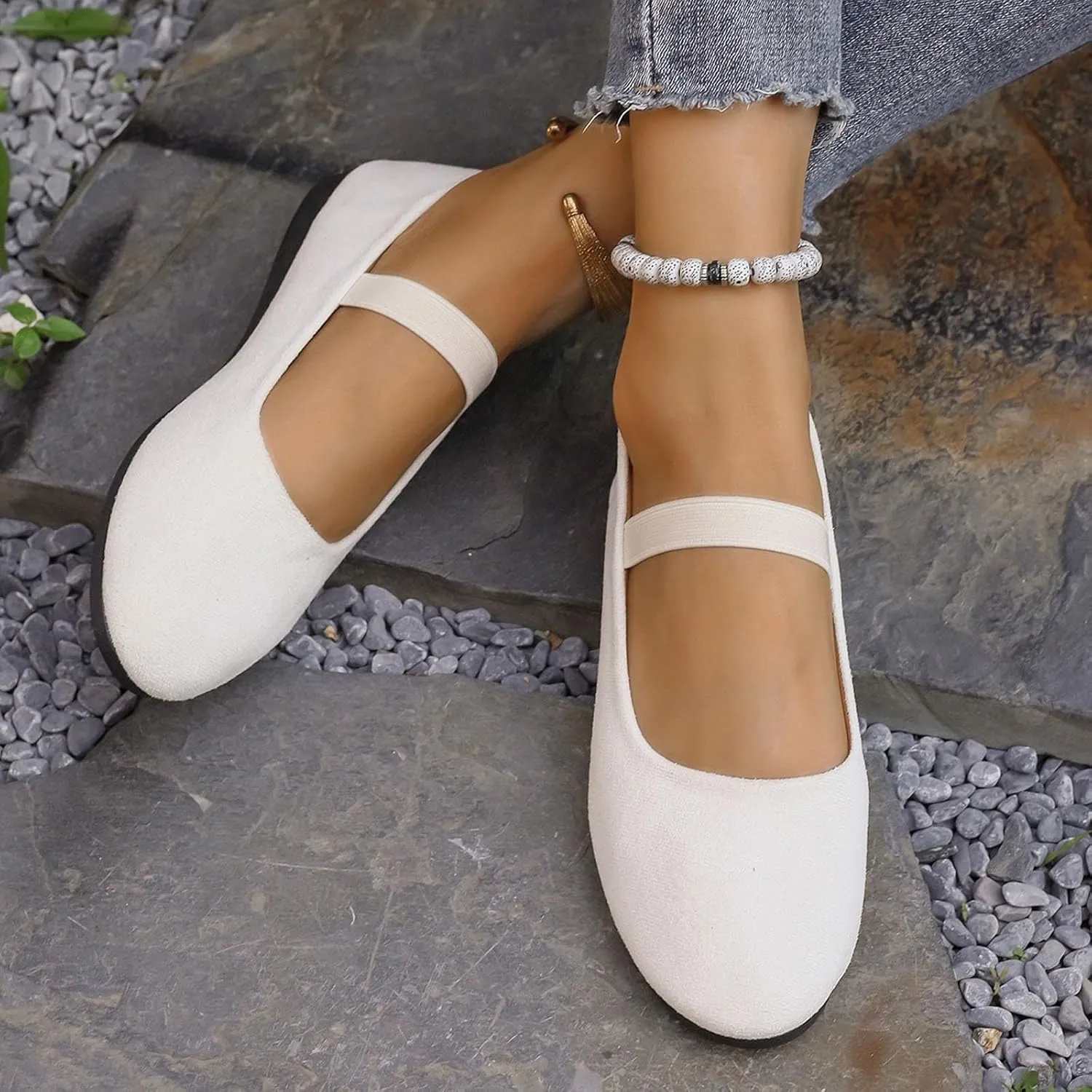 Women's Comfortable Slip On Flat Shoes Casual Leather Closed Toe Ballerina Loafers for Daily Wear with Elastic